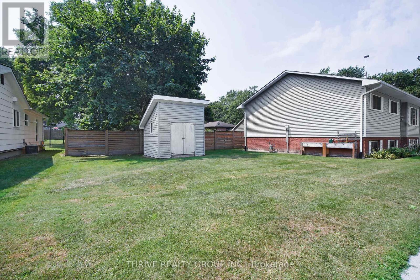 274 Station Street, North Middlesex, Ontario  N0M 2K0 - Photo 7 - X12329296
