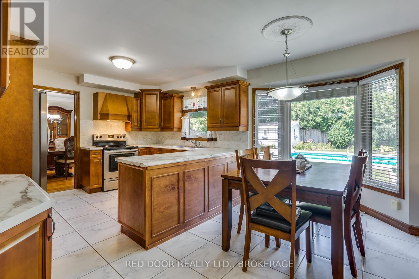 516 Jeffreybrook Drive, London North, Ontario  N5X 2S6 - Photo 13 - X12329304