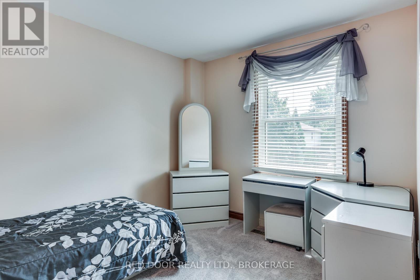 516 Jeffreybrook Drive, London North, Ontario  N5X 2S6 - Photo 21 - X12329304