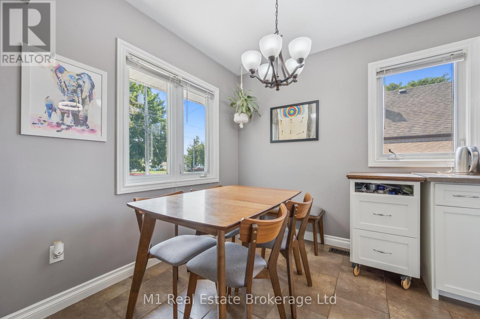 15 Gowdy Avenue, Guelph, Ontario  N1H 2K6 - Photo 12 - X12329306