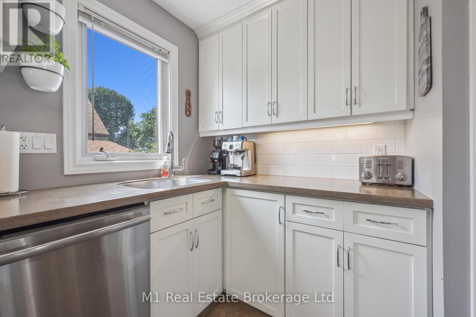 15 Gowdy Avenue, Guelph, Ontario  N1H 2K6 - Photo 17 - X12329306