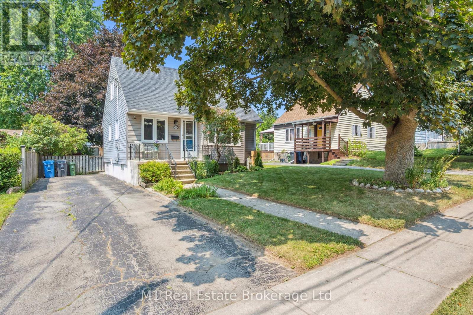 15 Gowdy Avenue, Guelph, Ontario  N1H 2K6 - Photo 3 - X12329306