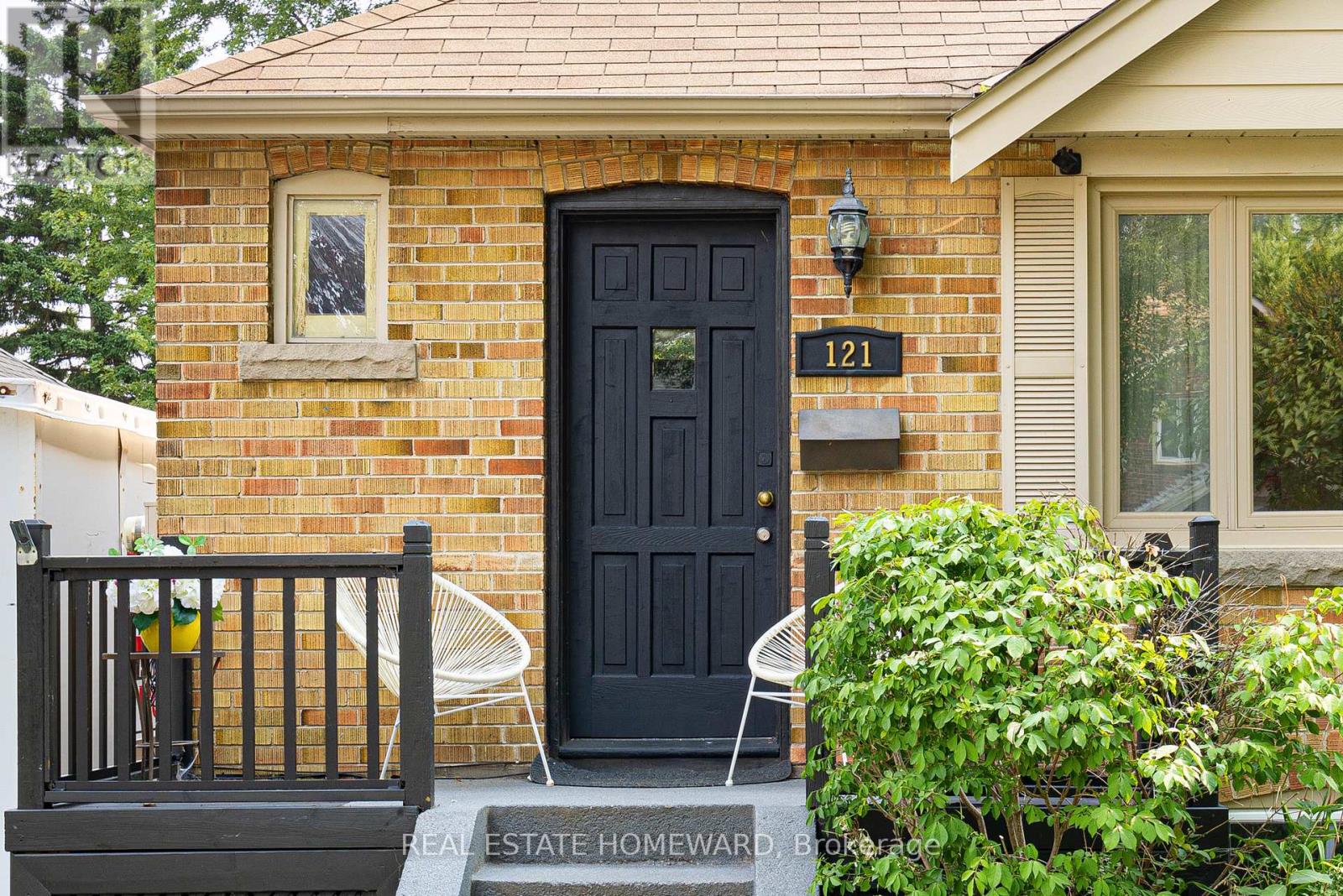 Property at 121 SANDOWN AVENUE image 1