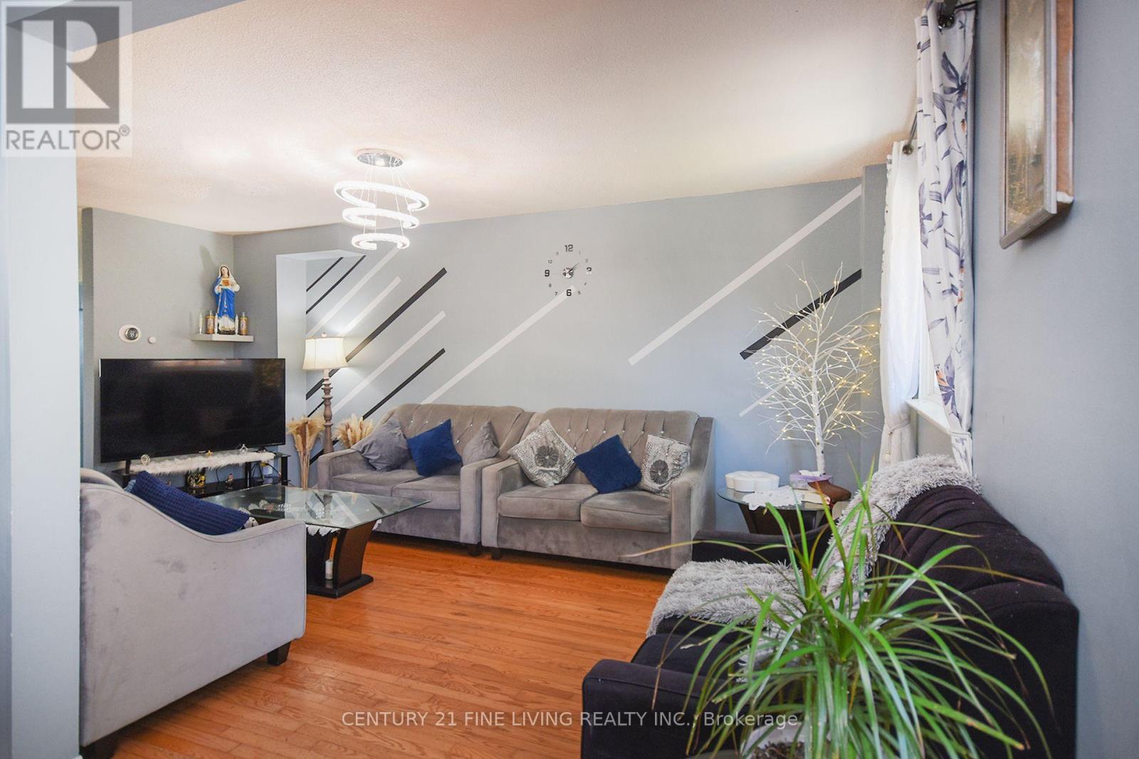 Property at 34 - 2700 BATTLEFORD ROAD image 4