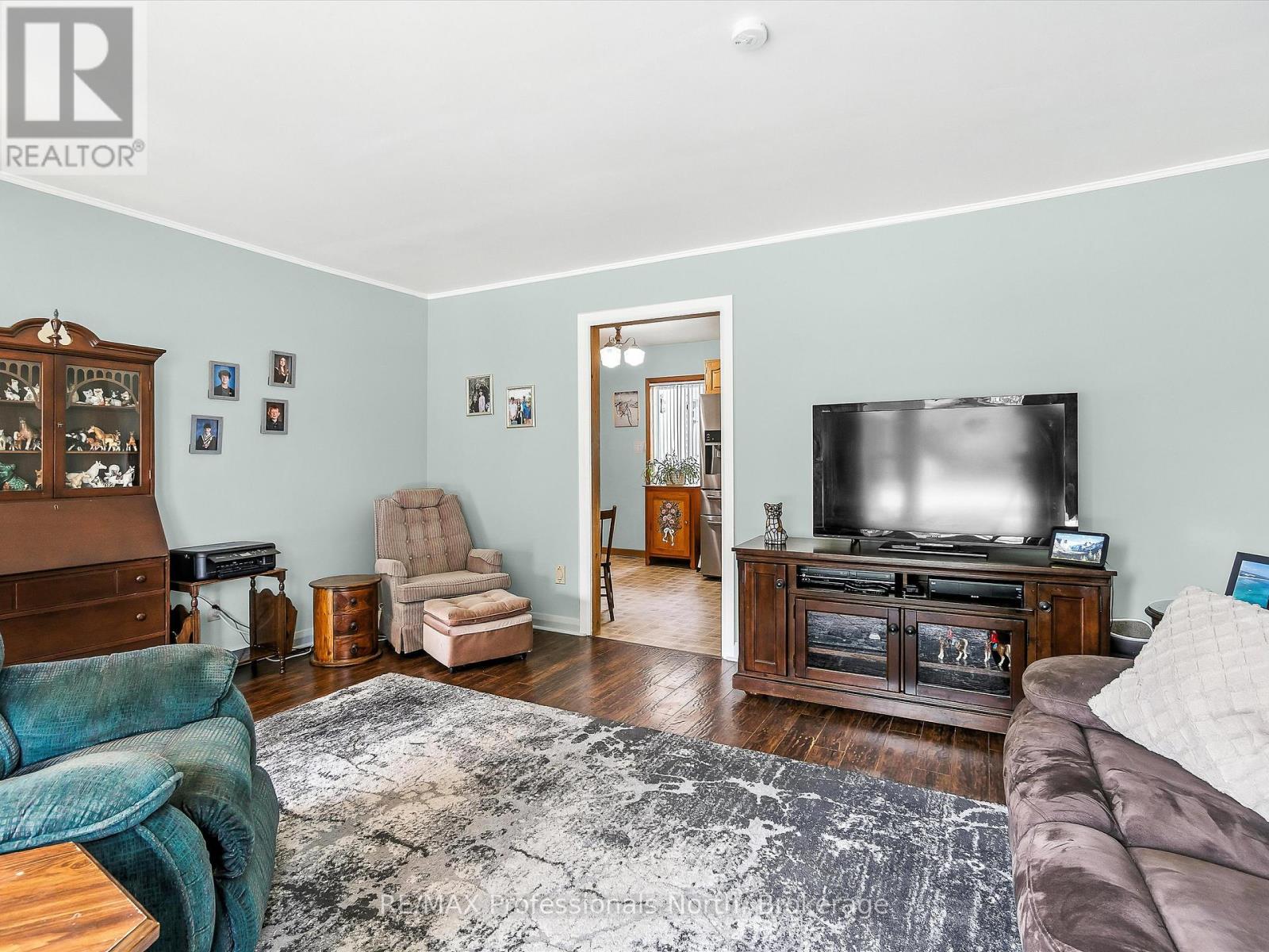154 Wellington Street, Bracebridge, Ontario  P1L 1C4 - Photo 10 - X12329337