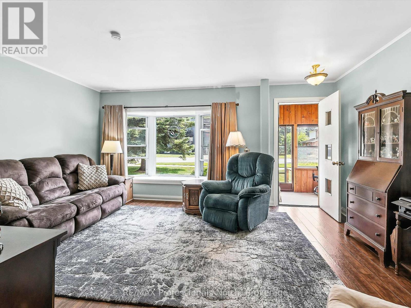 154 Wellington Street, Bracebridge, Ontario  P1L 1C4 - Photo 11 - X12329337