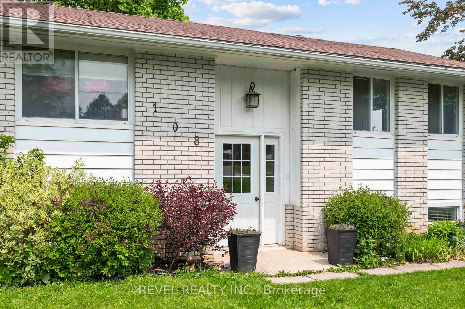 Property at 108 JANE STREET image 4