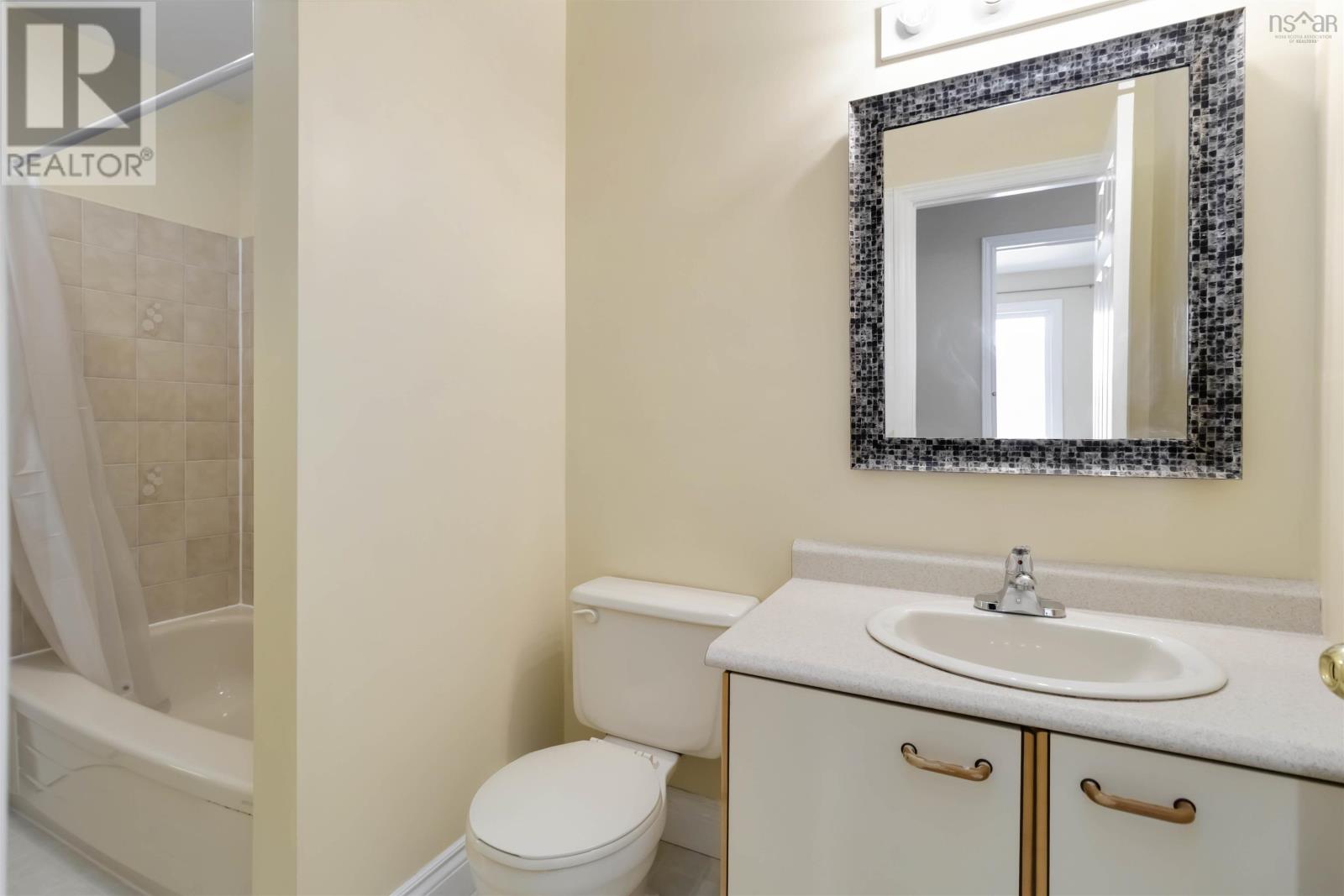 13 Collins Grove, Dartmouth, Nova Scotia  B2W 4G3 - Photo 23 - 202518421