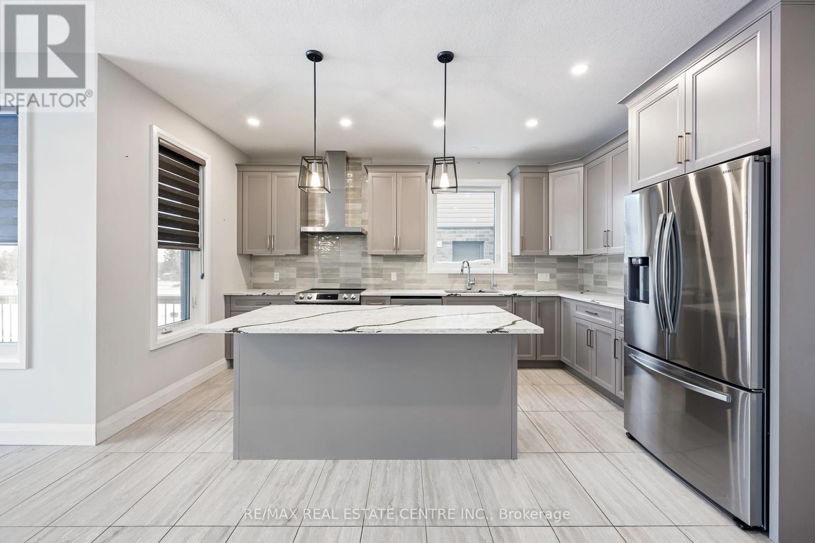 3 GRUNDY CRESCENT, East Luther Grand Valley, Ontario
