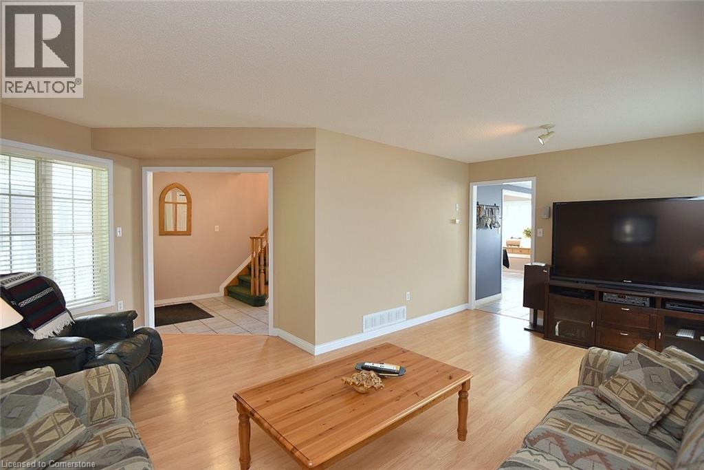 Property at 4002 JARVIS Crescent image 5