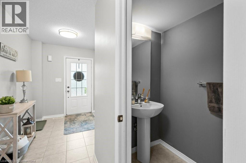 105 Thompson Road, Caledonia, Ontario  N3W 0B8 - Photo 8 - 40749588