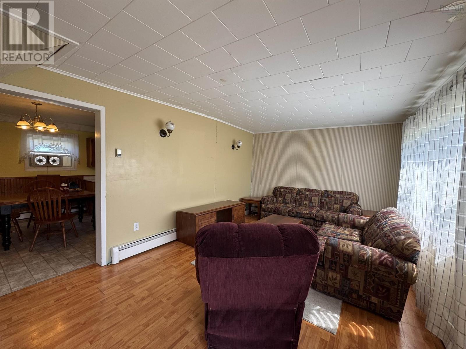 30 Pleasant Street, Dominion, Nova Scotia  B1G 1S6 - Photo 3 - 202519876