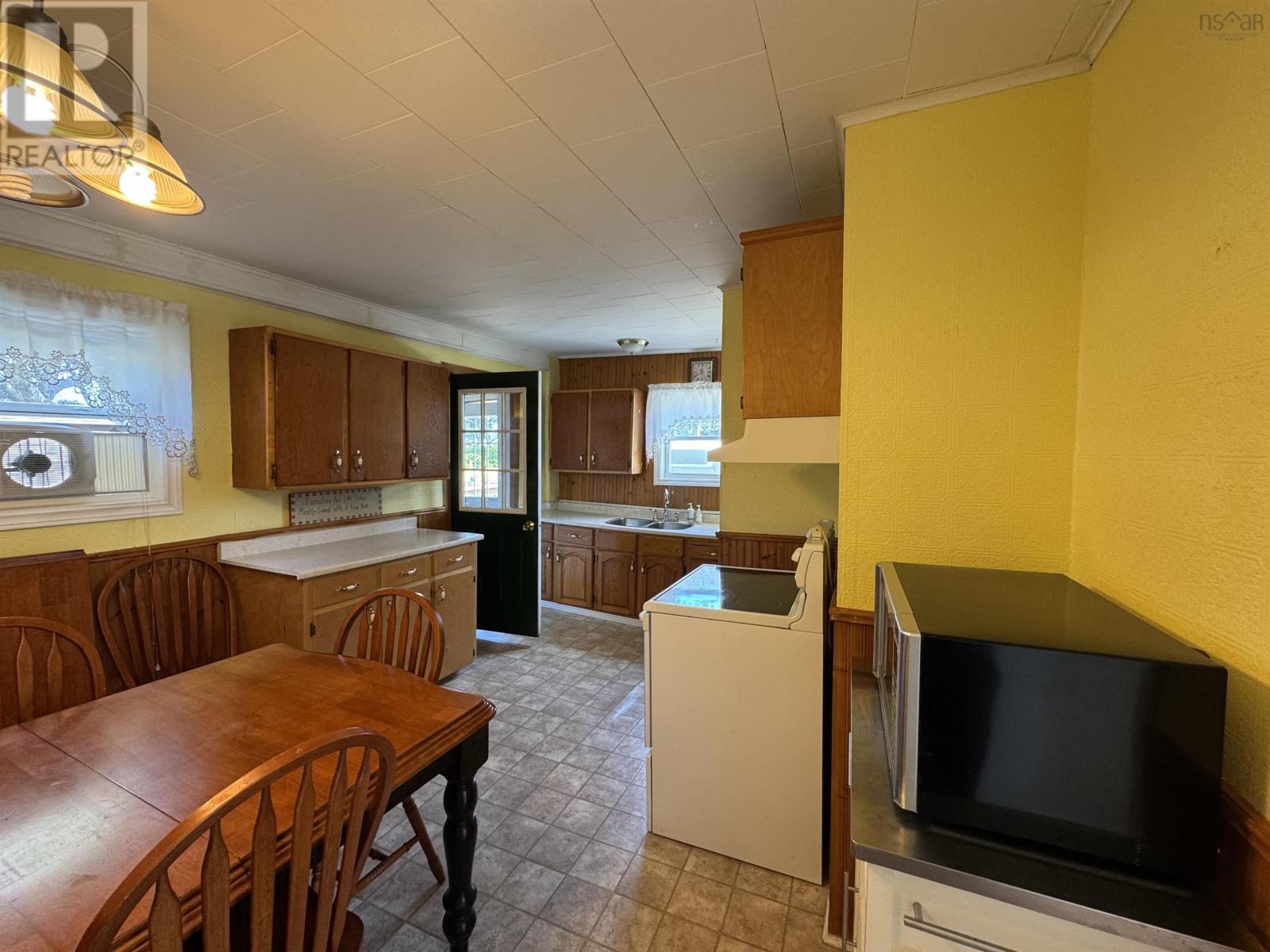 30 Pleasant Street, Dominion, Nova Scotia  B1G 1S6 - Photo 7 - 202519876