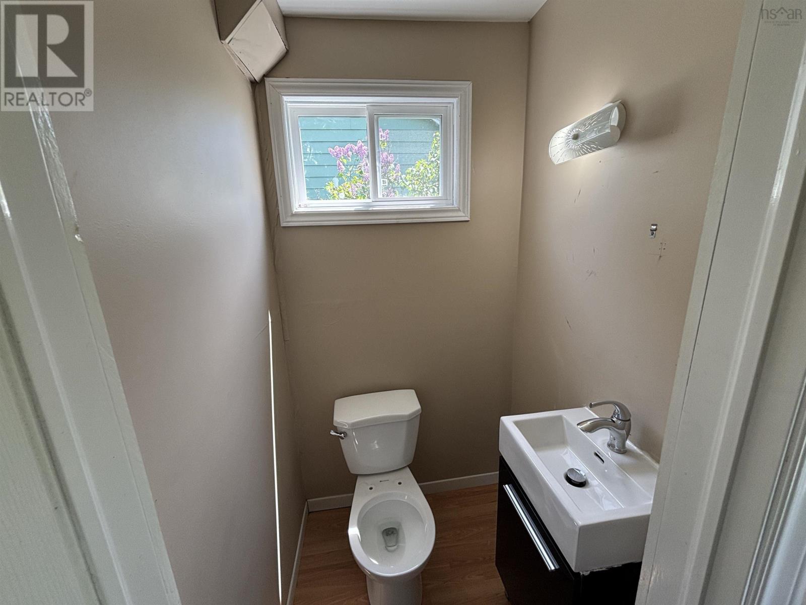 11 Ashby Road, Sydney, Nova Scotia  B1P 2R7 - Photo 13 - 202513636