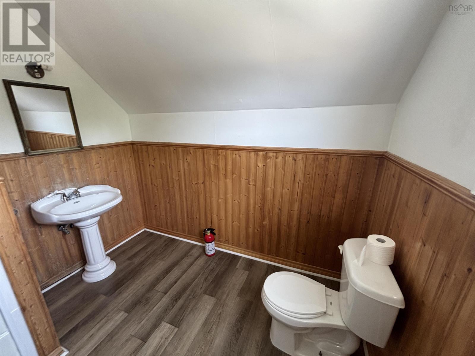 11 Ashby Road, Sydney, Nova Scotia  B1P 2R7 - Photo 9 - 202513636