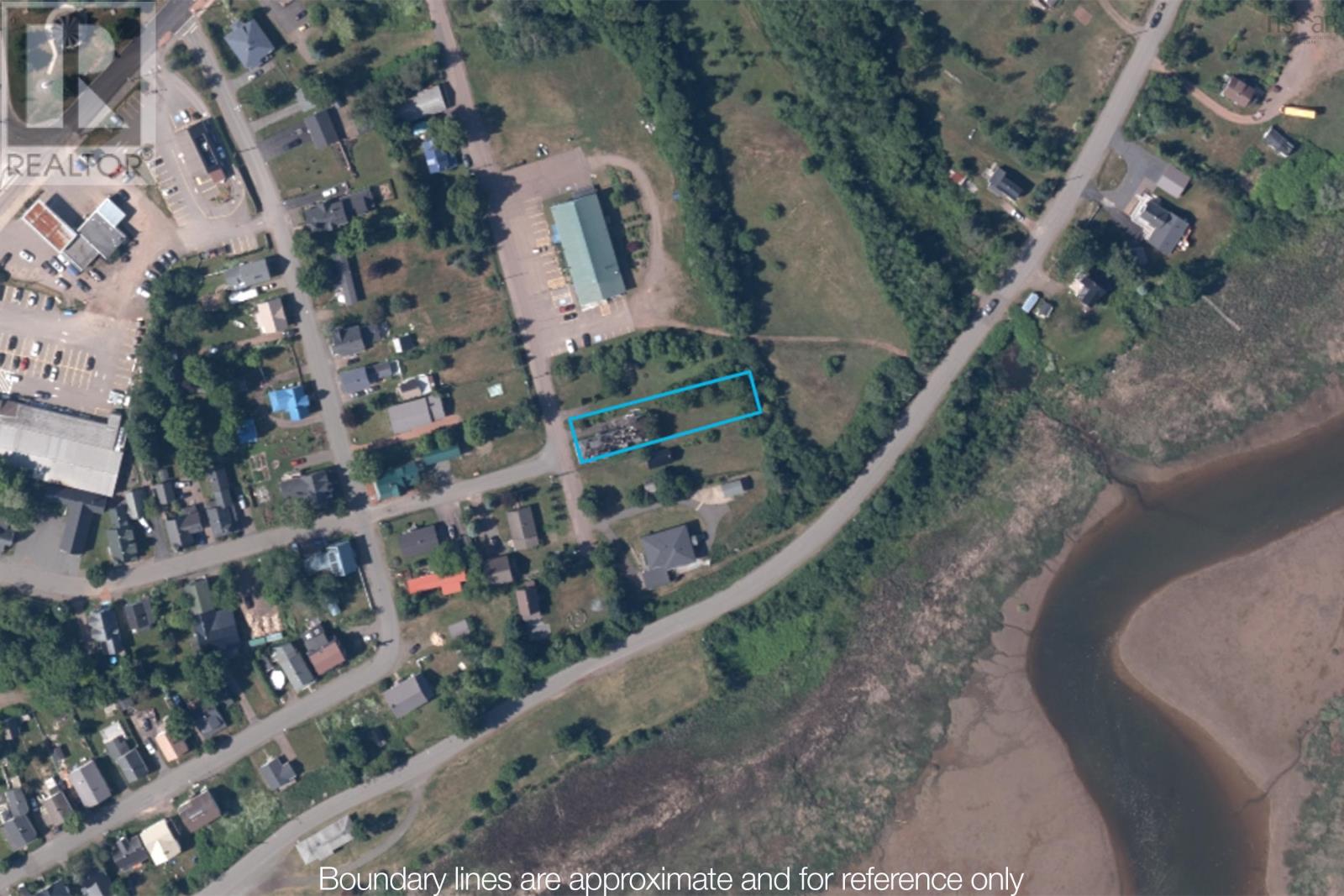 32 Moore Street, Parrsboro, Nova Scotia  B0M 1S0 - Photo 1 - 202516394