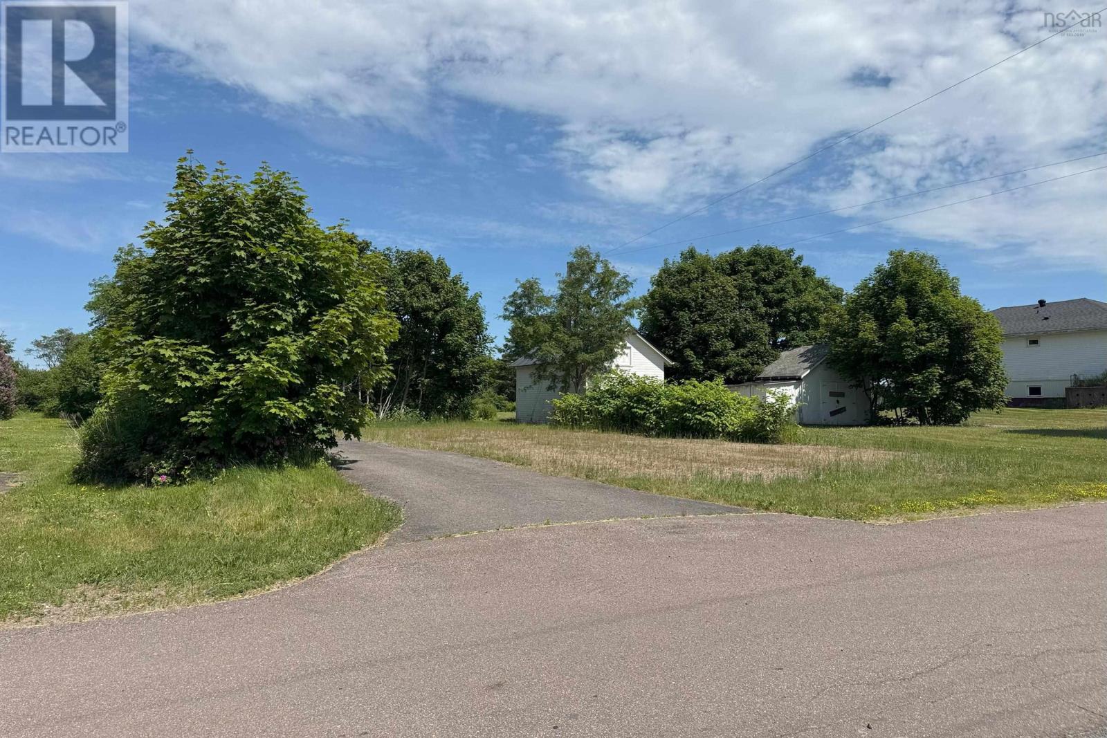 32 Moore Street, Parrsboro, Nova Scotia  B0M 1S0 - Photo 3 - 202516394
