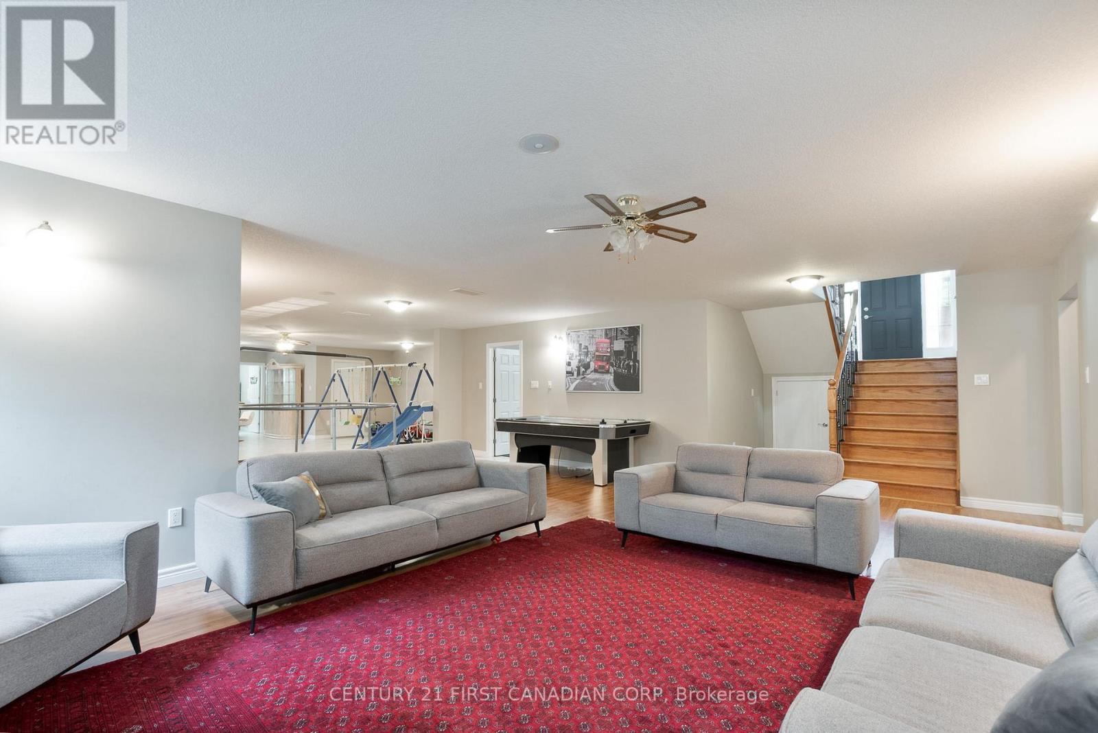 24677 Pioneer Line, West Elgin, Ontario  N0L 2P0 - Photo 27 - X12329462