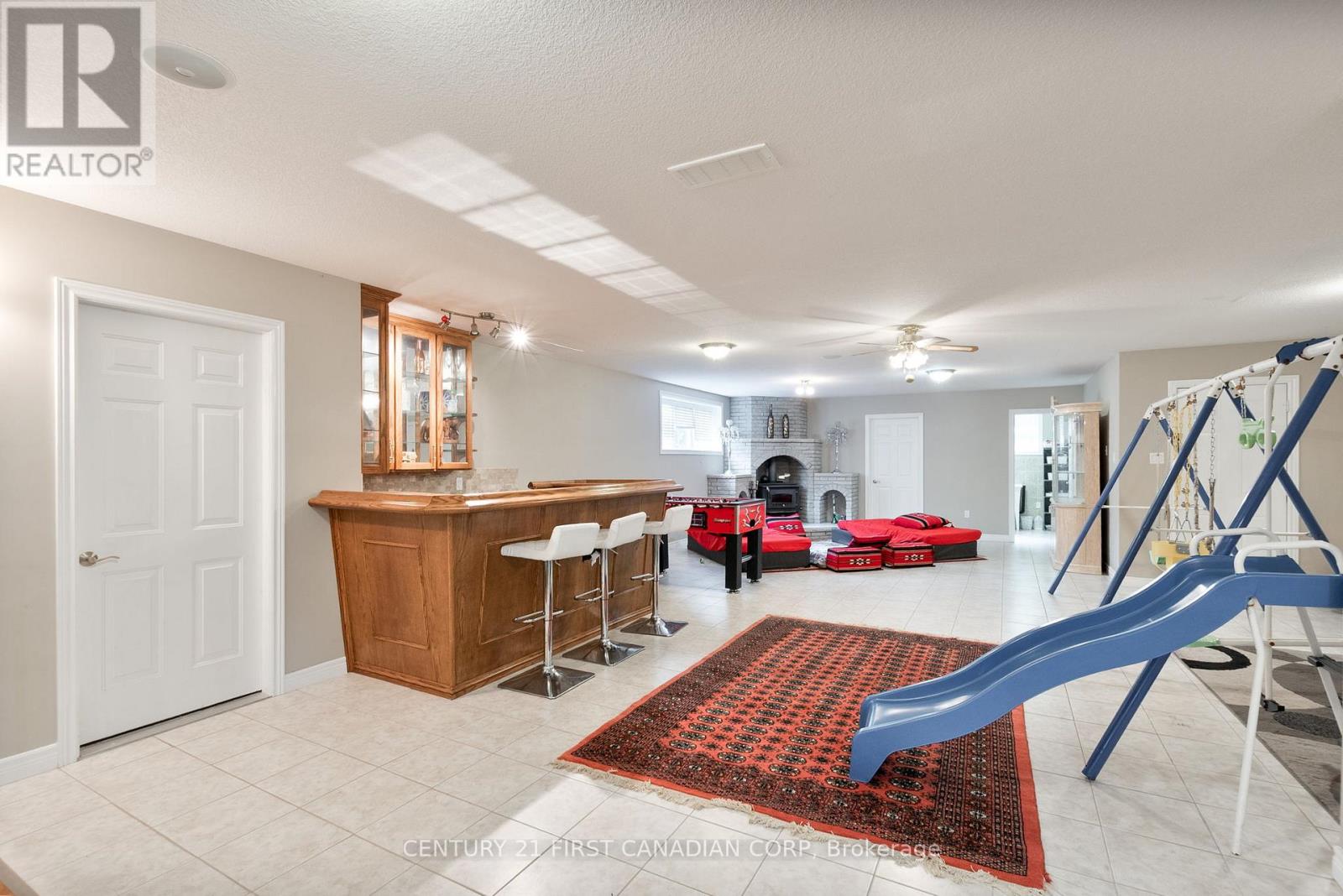 24677 Pioneer Line, West Elgin, Ontario  N0L 2P0 - Photo 28 - X12329462