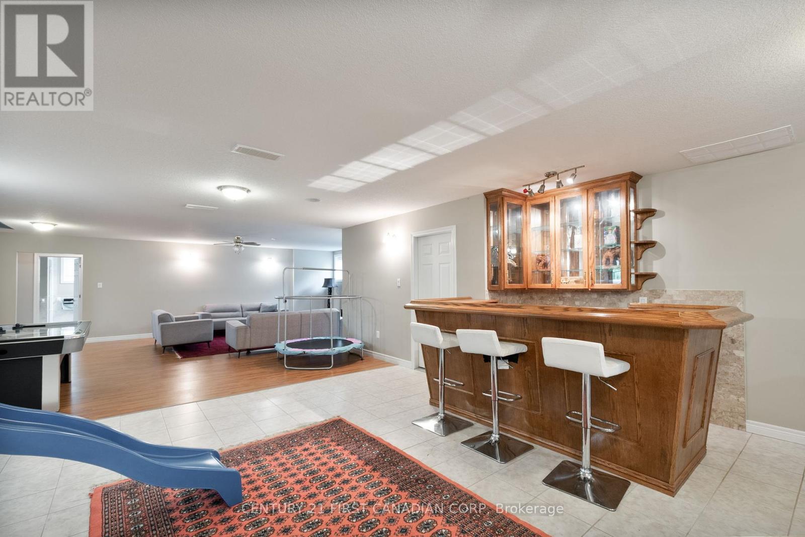 24677 Pioneer Line, West Elgin, Ontario  N0L 2P0 - Photo 30 - X12329462