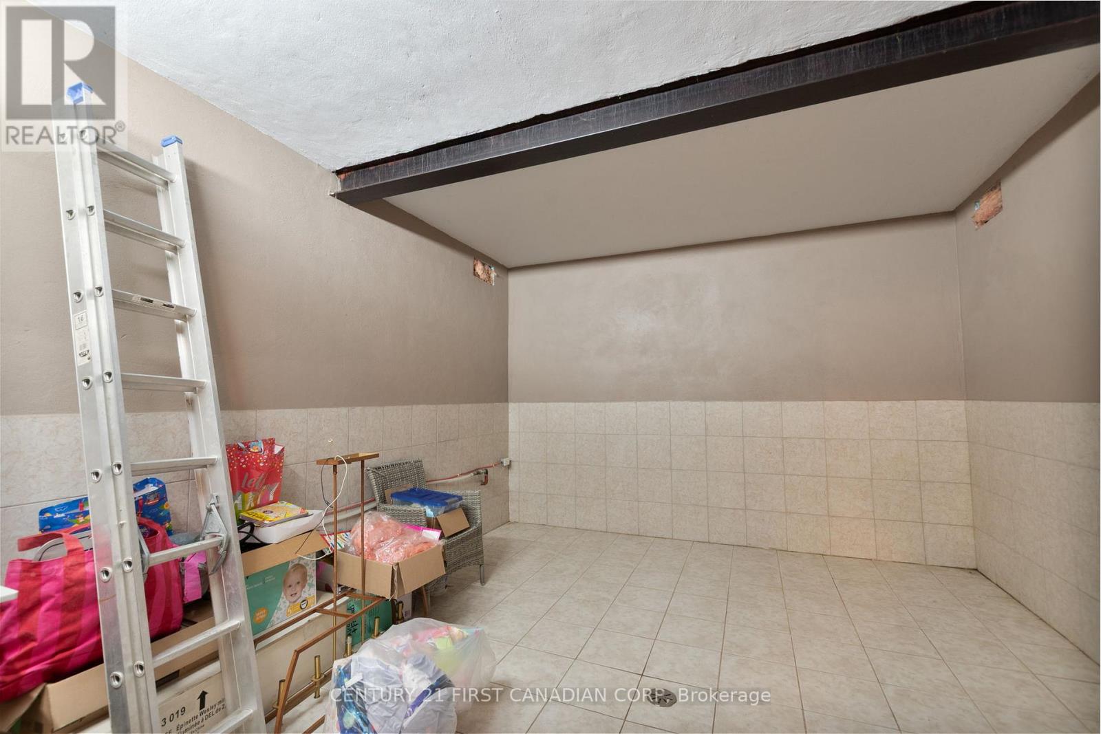 24677 Pioneer Line, West Elgin, Ontario  N0L 2P0 - Photo 33 - X12329462