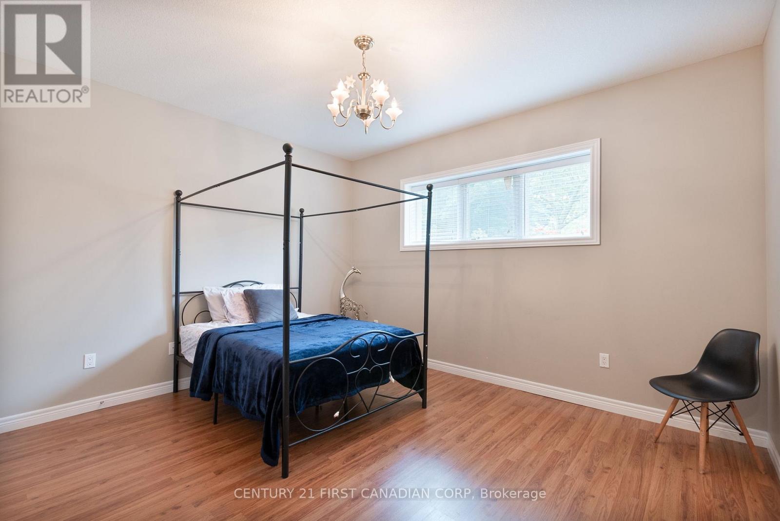 24677 Pioneer Line, West Elgin, Ontario  N0L 2P0 - Photo 34 - X12329462