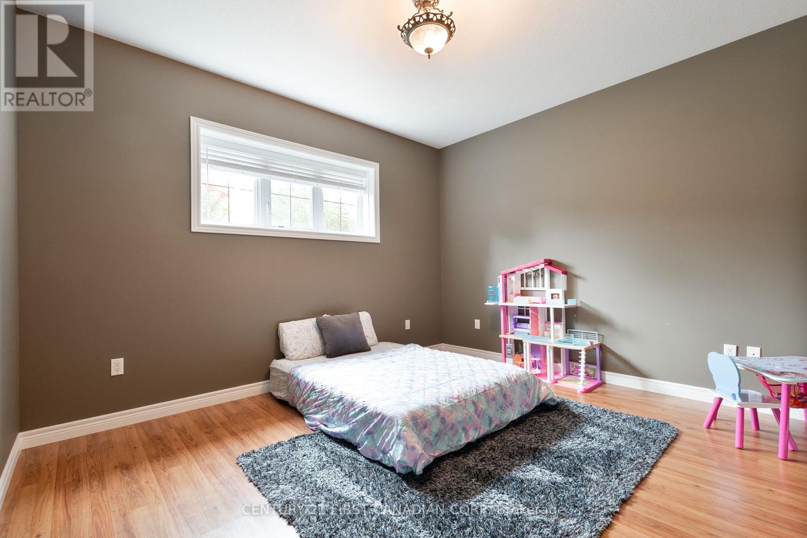 24677 Pioneer Line, West Elgin, Ontario  N0L 2P0 - Photo 37 - X12329462
