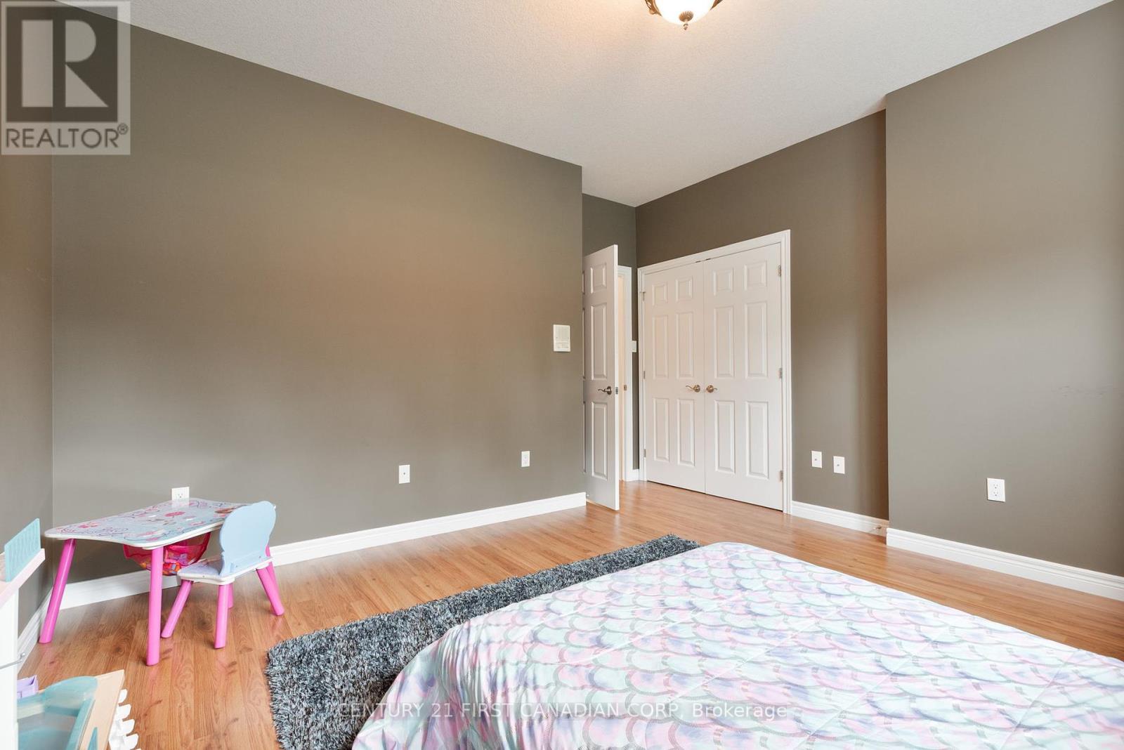 24677 Pioneer Line, West Elgin, Ontario  N0L 2P0 - Photo 38 - X12329462