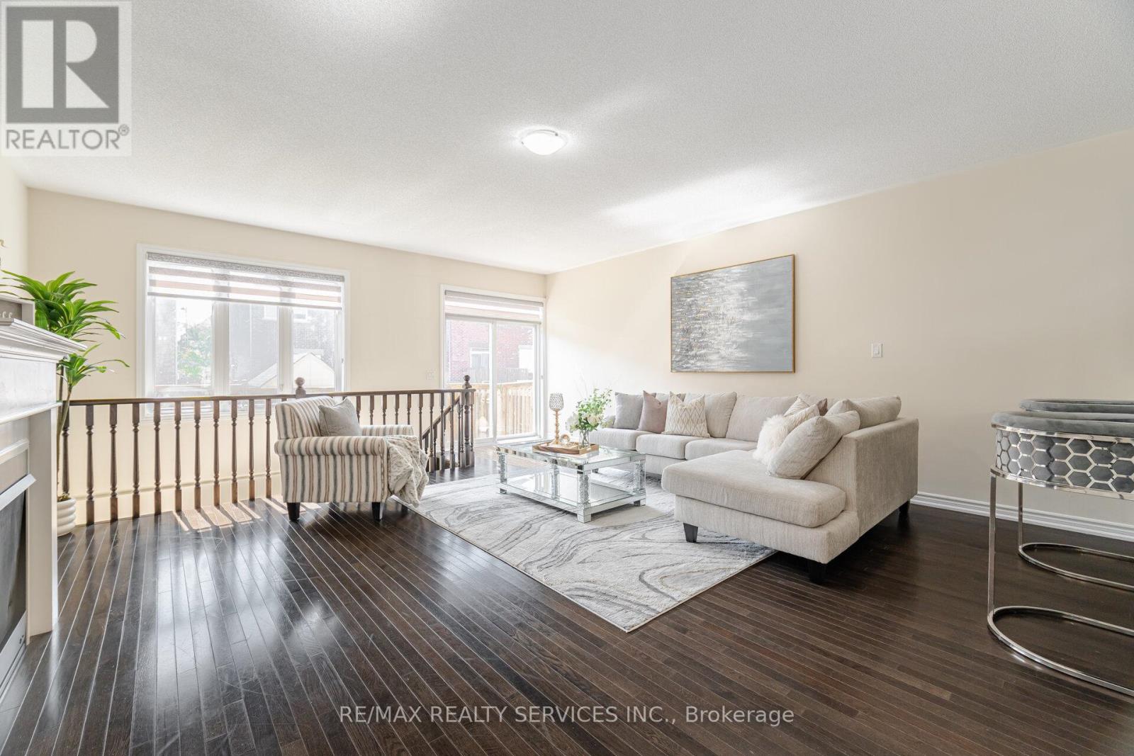 54 Maple Cider Street, Caledon, Ontario  L7C 4B8 - Photo 13 - W12329379