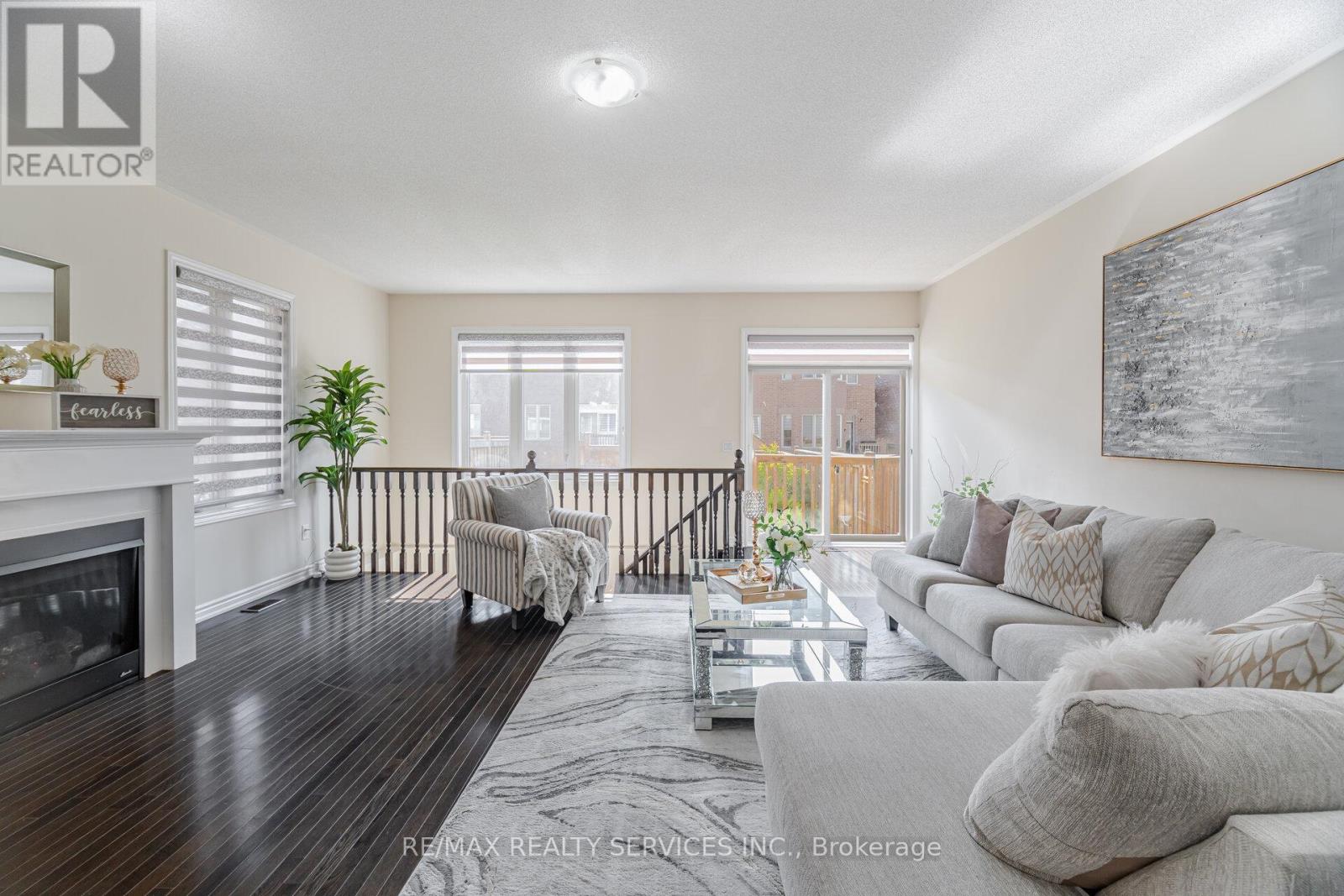 54 Maple Cider Street, Caledon, Ontario  L7C 4B8 - Photo 15 - W12329379