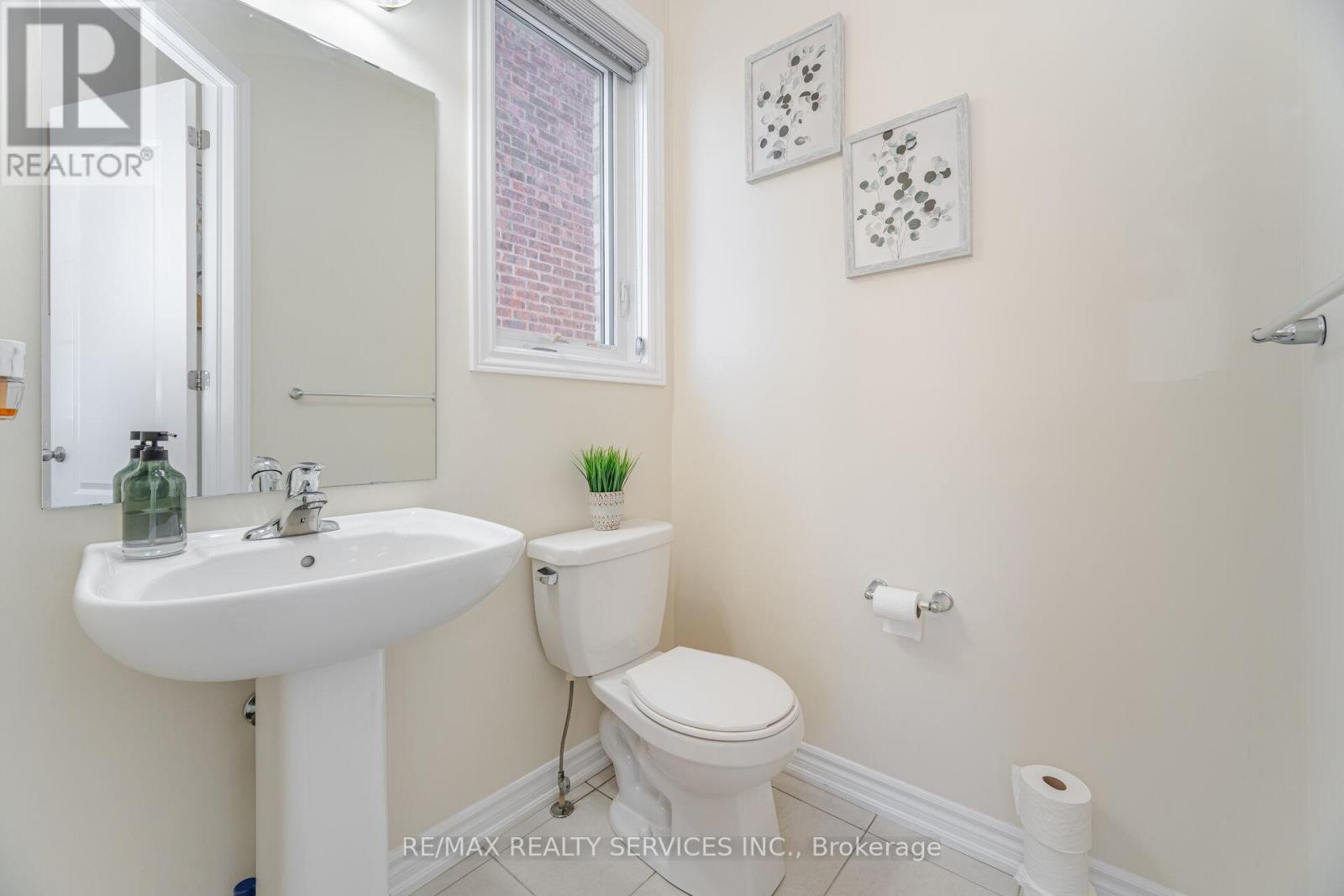 54 Maple Cider Street, Caledon, Ontario  L7C 4B8 - Photo 18 - W12329379