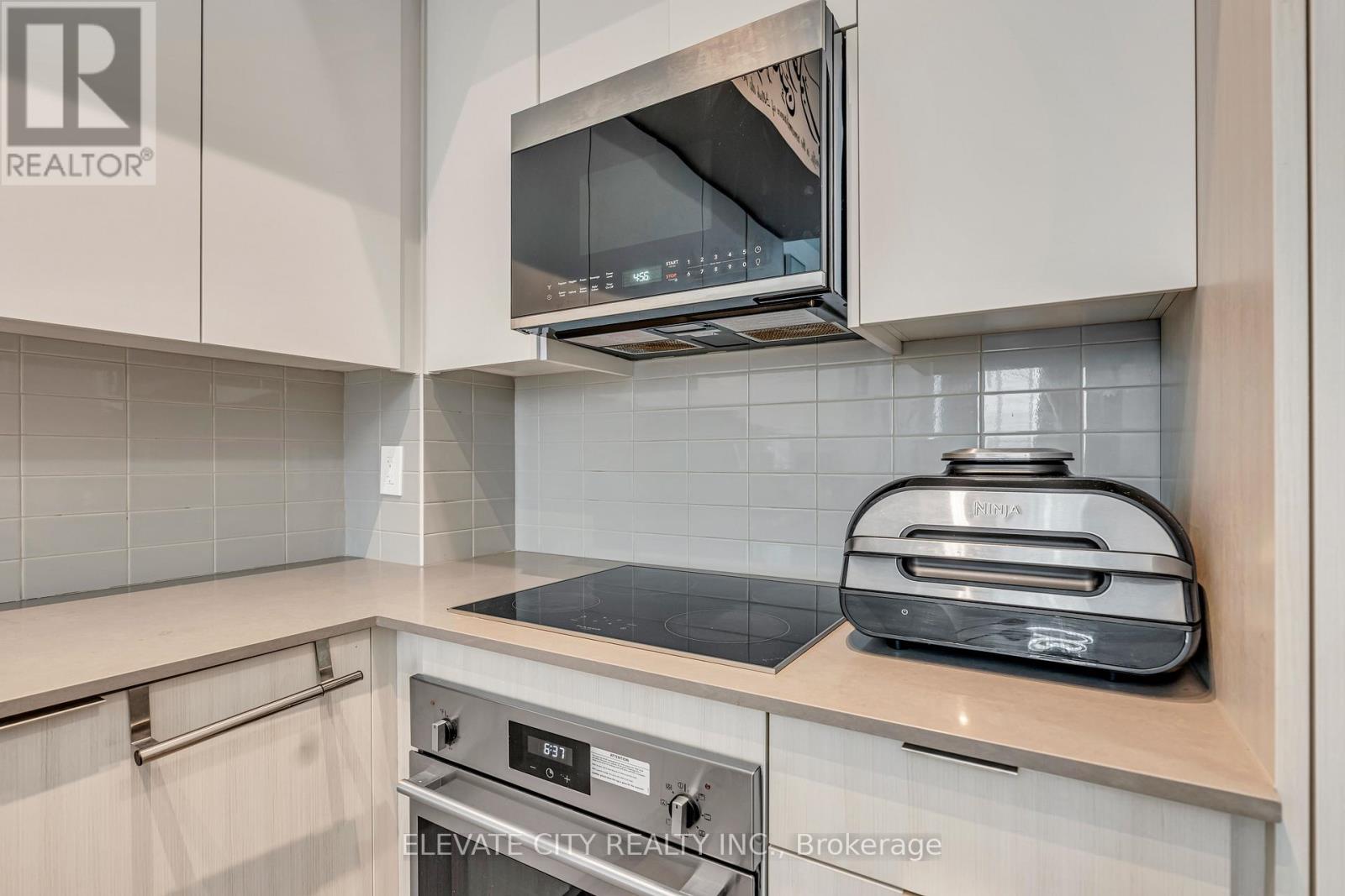 219 - 2489 Taunton Road, Oakville, Ontario  L6H 3R9 - Photo 5 - W12329403