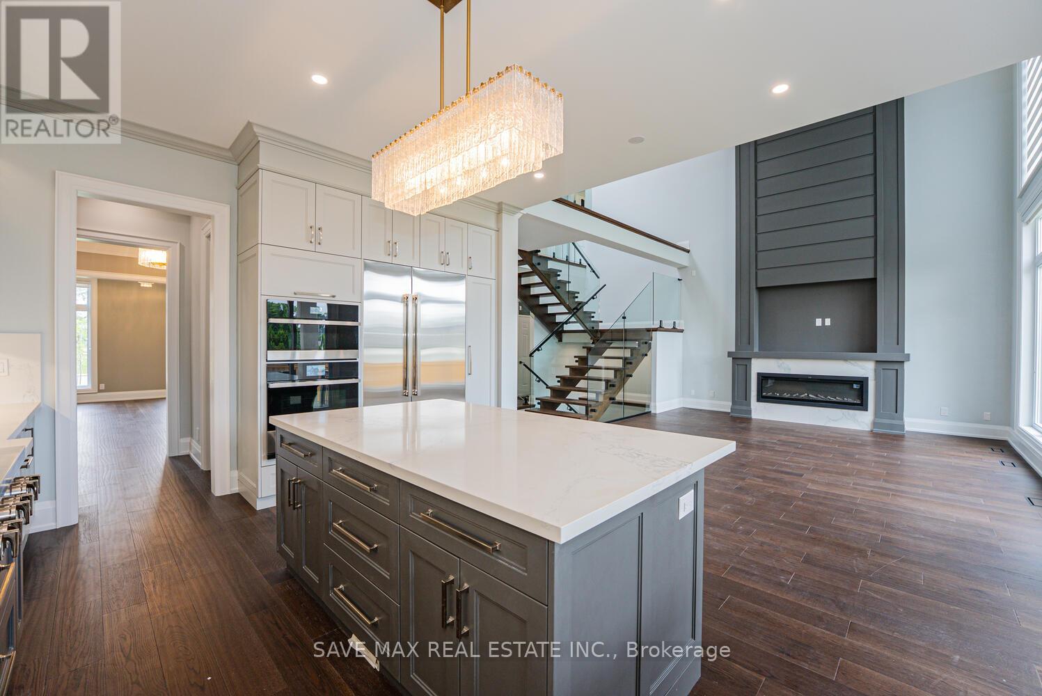 1510 Bridge Road, Oakville, Ontario  L6L 2E3 - Photo 17 - W12329407