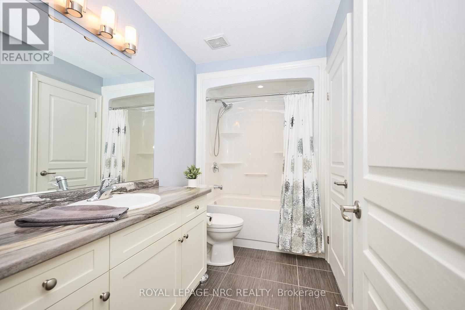 118 Roselawn Crescent, Welland, Ontario  L3C 0C4 - Photo 29 - X12329473