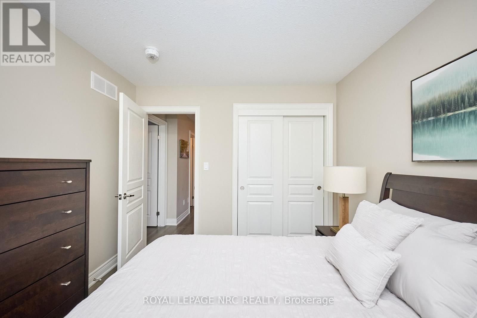 118 Roselawn Crescent, Welland, Ontario  L3C 0C4 - Photo 32 - X12329473