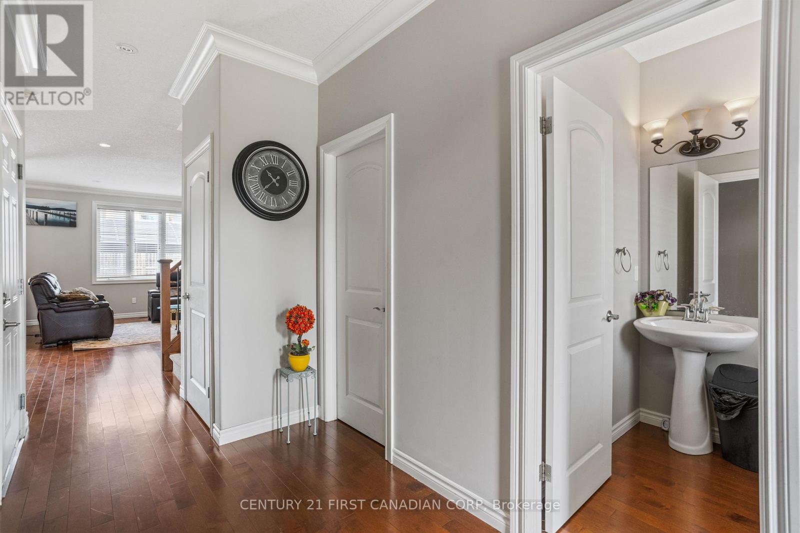 6621 Navin Crescent, London South, Ontario  N6P 0B6 - Photo 7 - X12307088