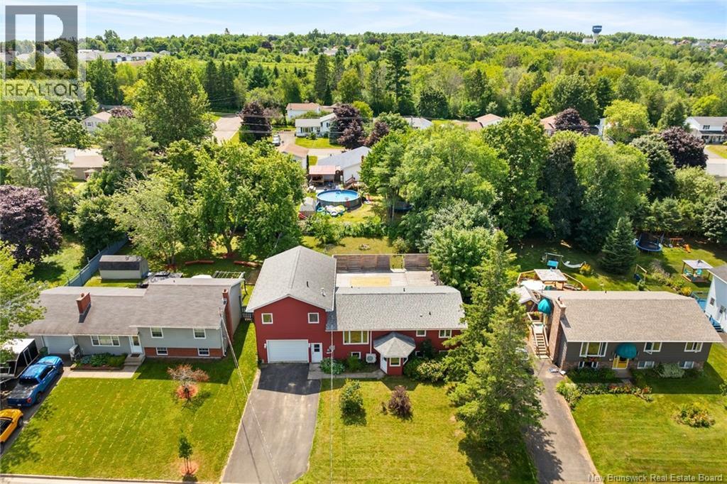 Property at 73 MacIntosh Drive image 2