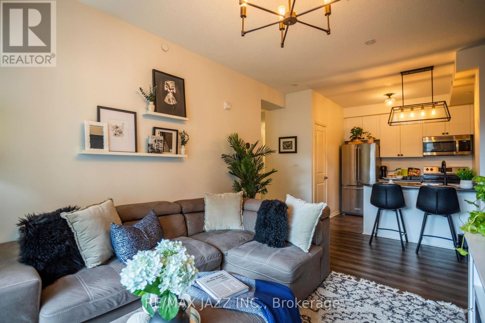 308 - 80 Aspen Springs Drive, Clarington, Ontario  L1C 0V4 - Photo 6 - E12329679