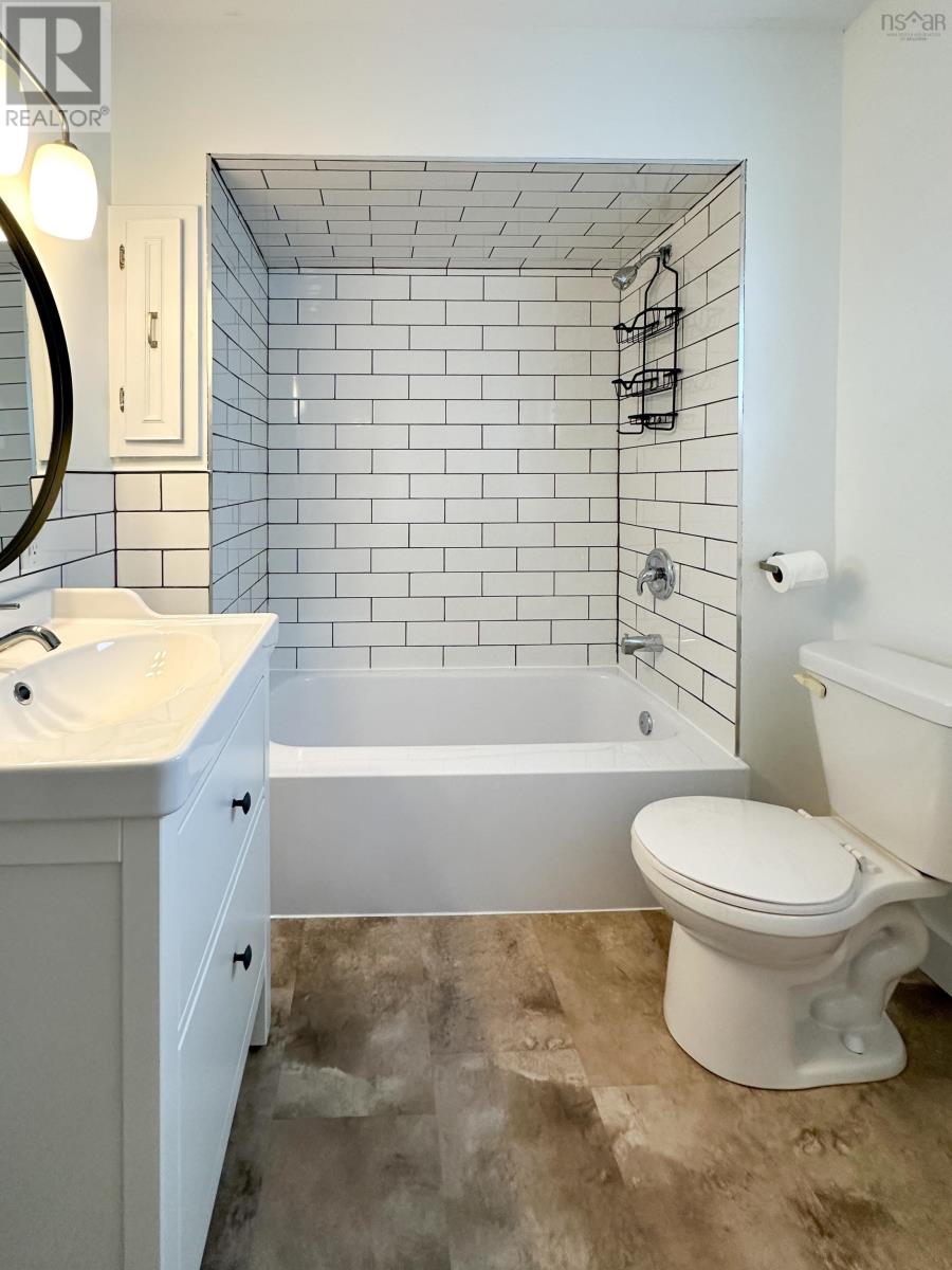 20 Queen Street, Bridgewater, Nova Scotia  B4V 1P2 - Photo 27 - 202513484