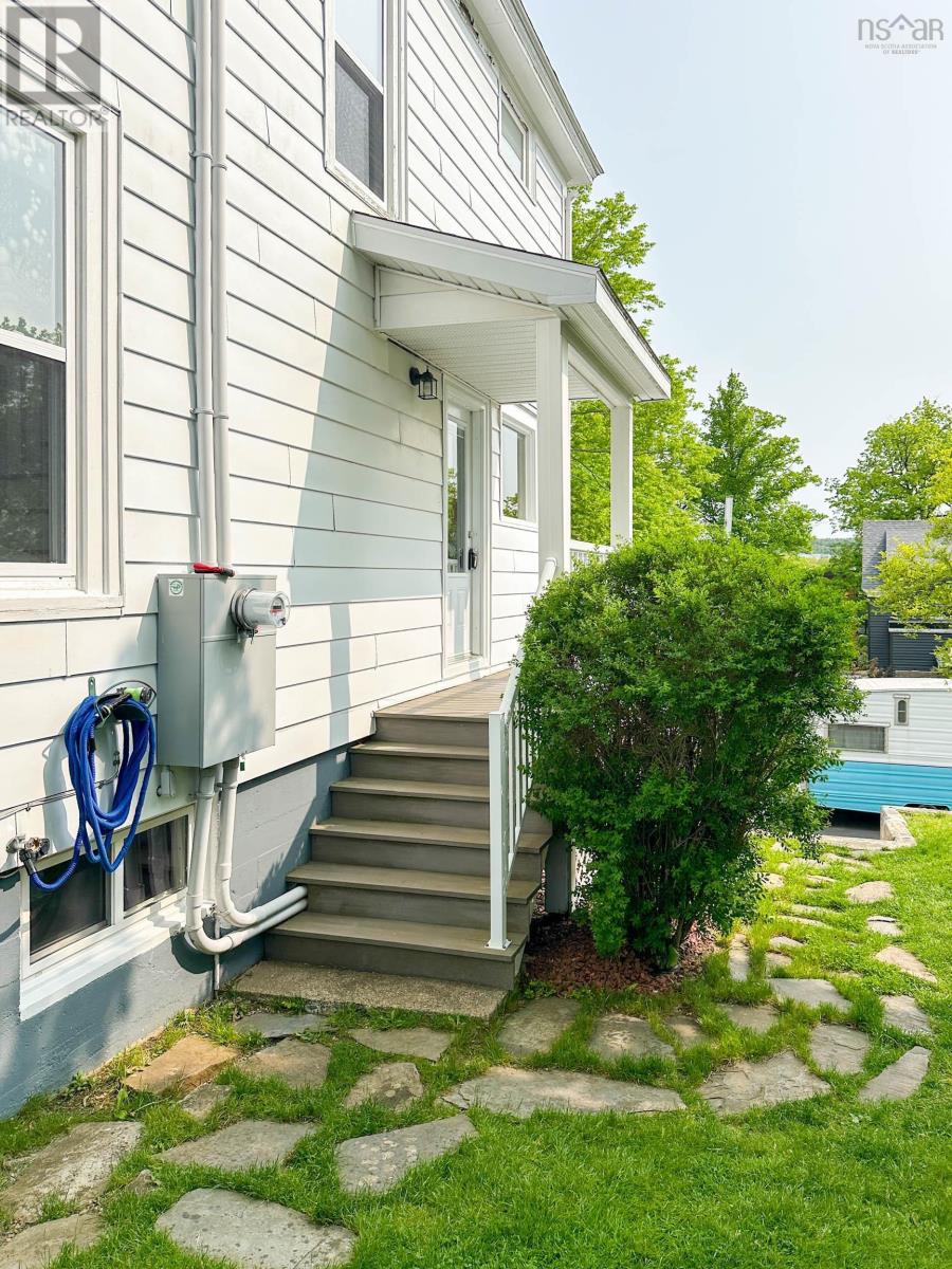 20 Queen Street, Bridgewater, Nova Scotia  B4V 1P2 - Photo 17 - 202513484