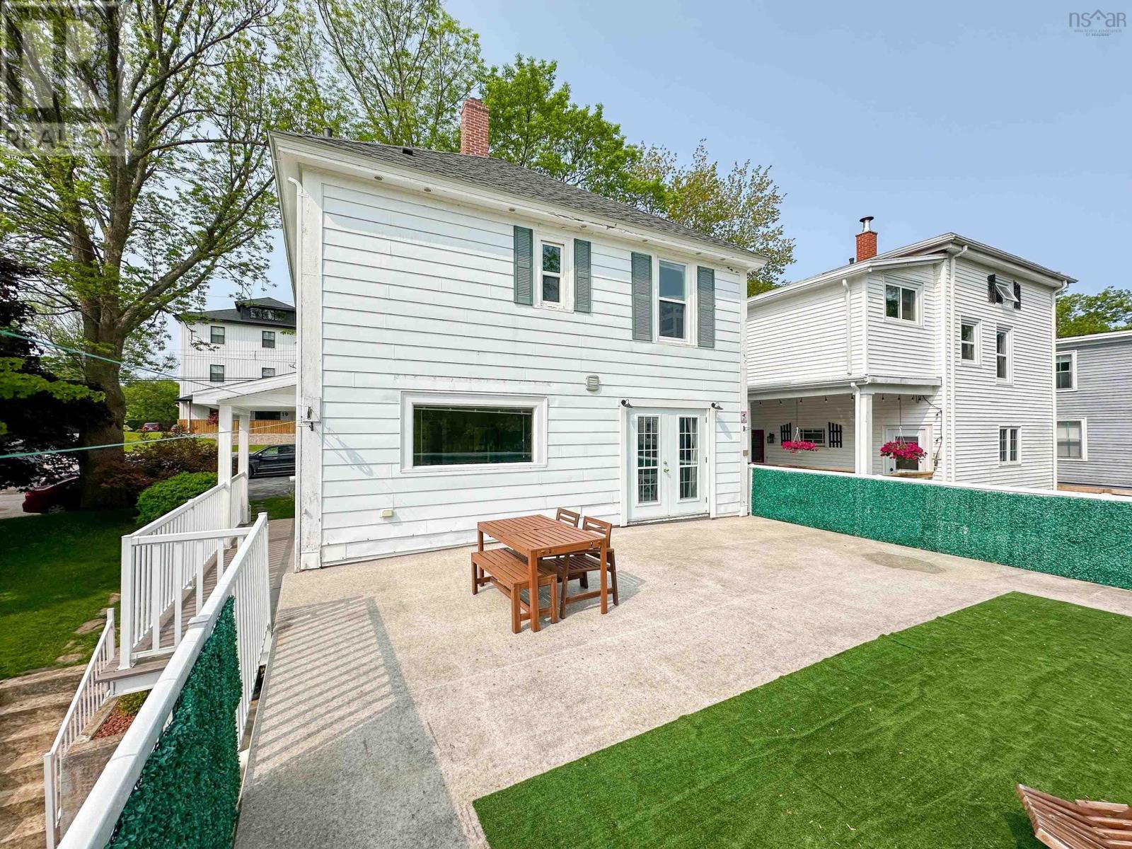 20 Queen Street, Bridgewater, Nova Scotia  B4V 1P2 - Photo 15 - 202513484