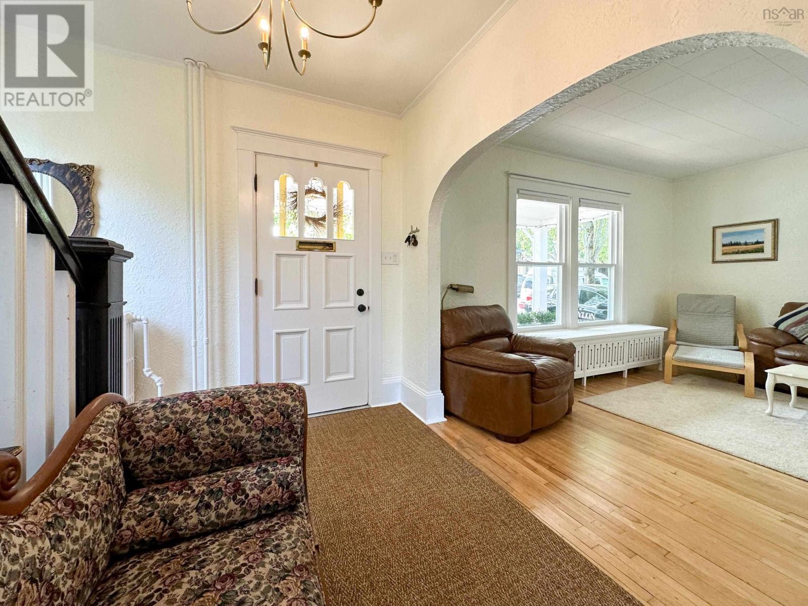 20 Queen Street, Bridgewater, Nova Scotia  B4V 1P2 - Photo 10 - 202513484