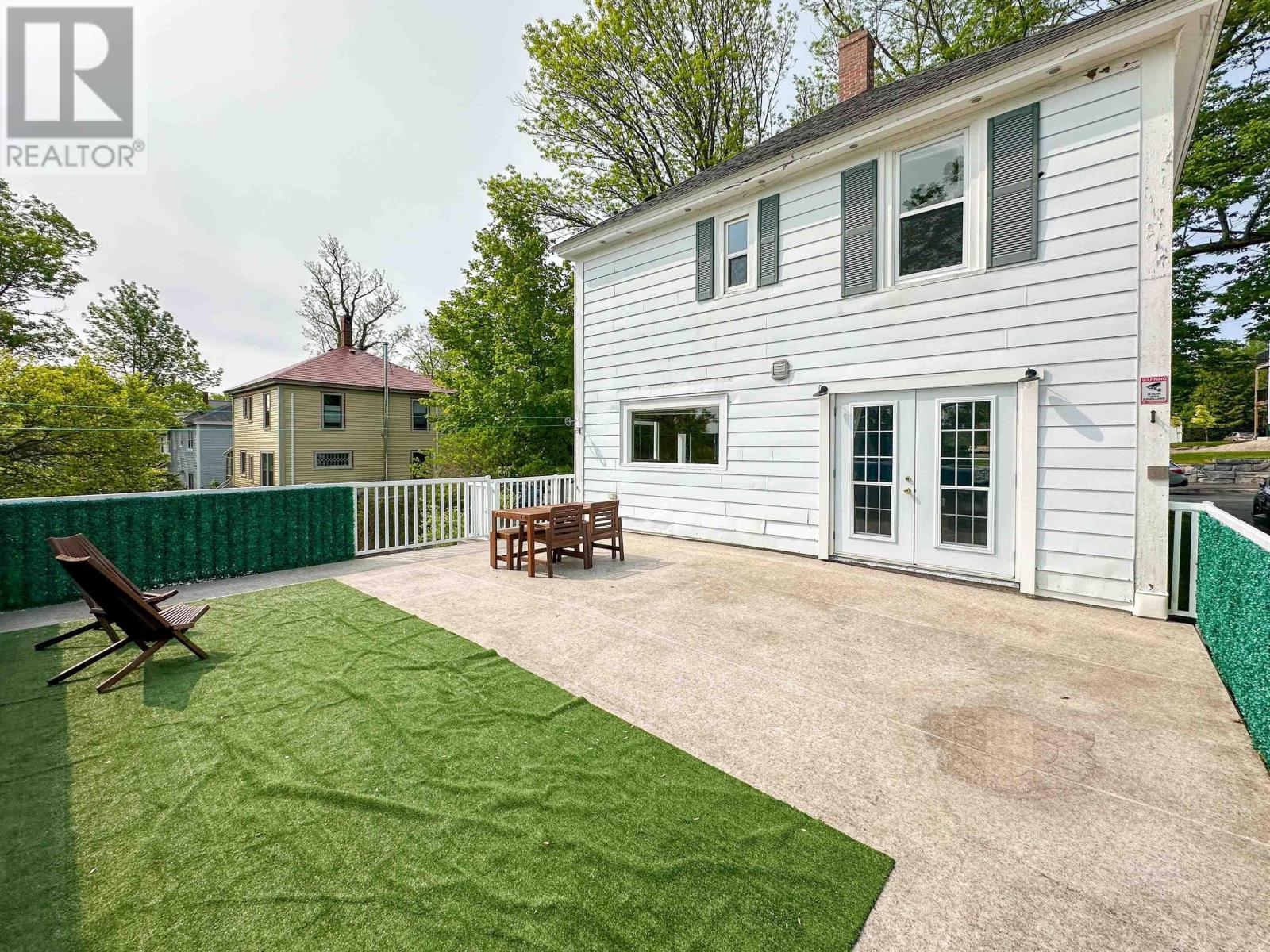 20 Queen Street, Bridgewater, Nova Scotia  B4V 1P2 - Photo 13 - 202513484