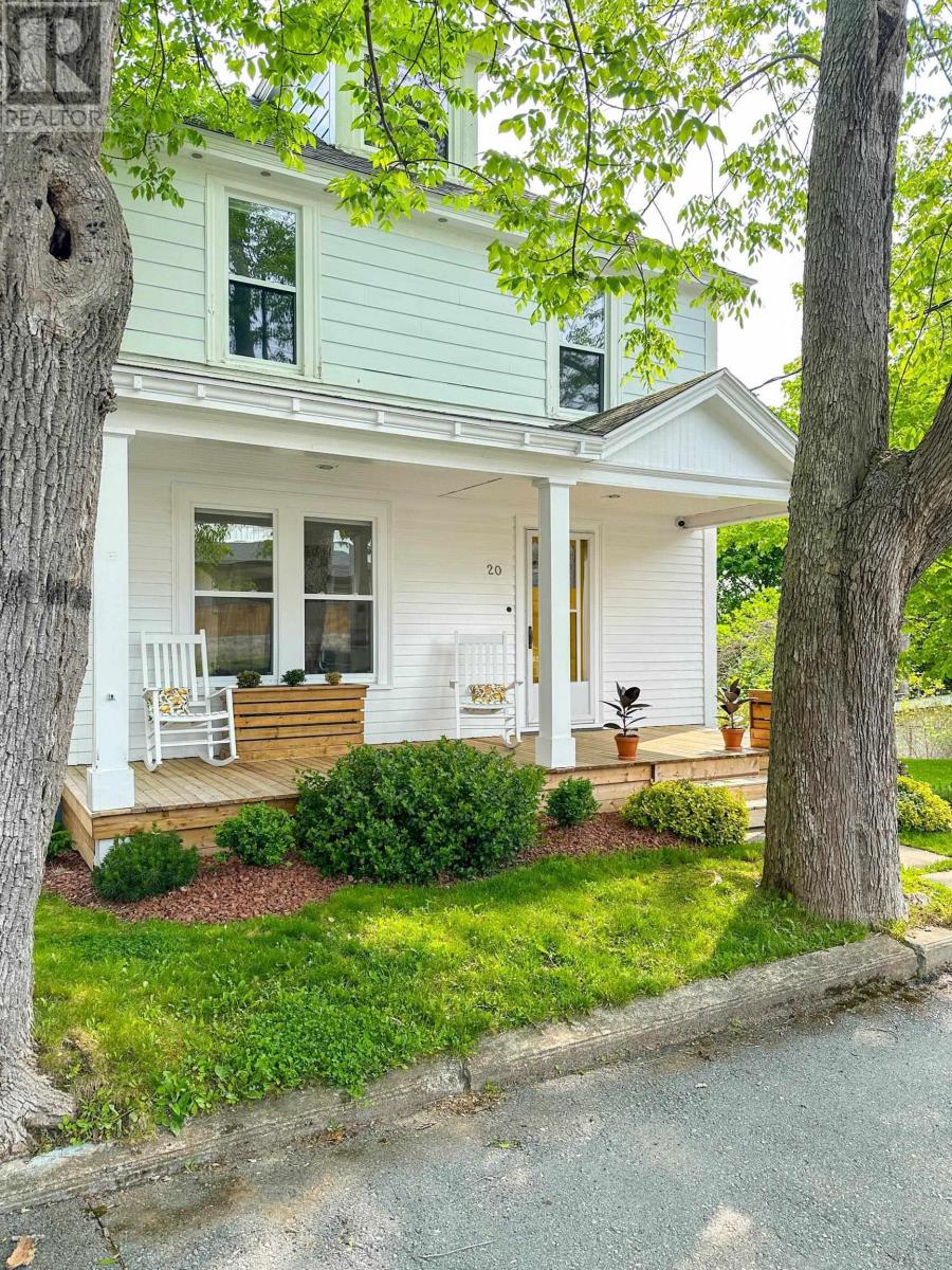 20 Queen Street, Bridgewater, Nova Scotia  B4V 1P2 - Photo 4 - 202513484