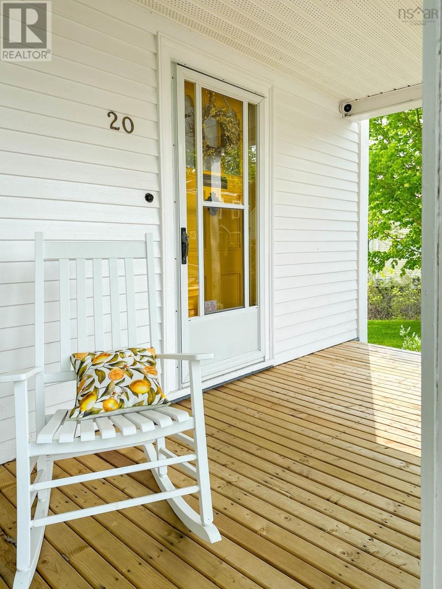 20 Queen Street, Bridgewater, Nova Scotia  B4V 1P2 - Photo 43 - 202513484