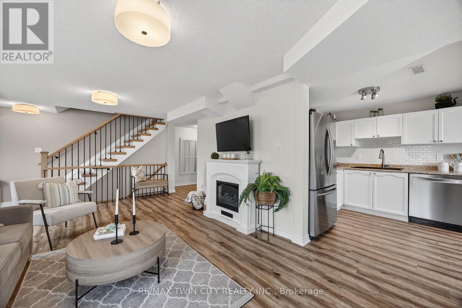 2 - 83 Goodwin Drive, Barrie, Ontario  L4N 6K4 - Photo 11 - S12329429
