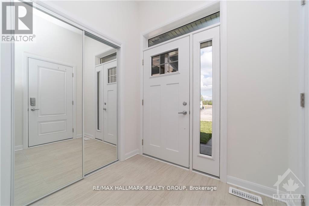 758 Jennie Trout Terrace, Ottawa, Ontario  K2W 0M2 - Photo 3 - X12329562