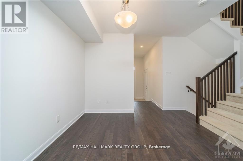 758 Jennie Trout Terrace, Ottawa, Ontario  K2W 0M2 - Photo 6 - X12329562
