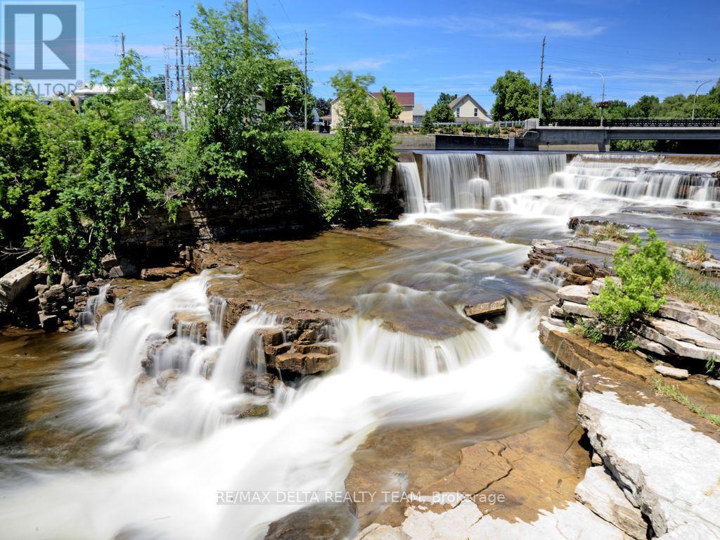 27 Bridge Street, Mississippi Mills, Ontario  K0A 1A0 - Photo 23 - X12329681