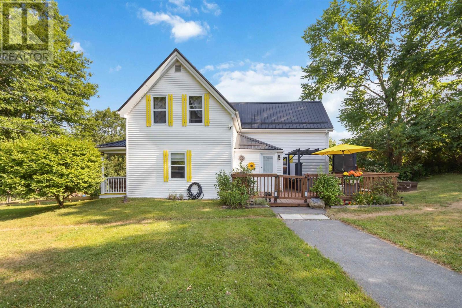 667 Crombe Road, Mill Village, Nova Scotia  B0N 2H0 - Photo 2 - 202519889